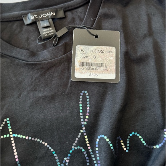 LAST PRICE🍒🤍Rhinestone Logo T-Shirt
ST. JOHN COLLECTION - Picture 15 of 16